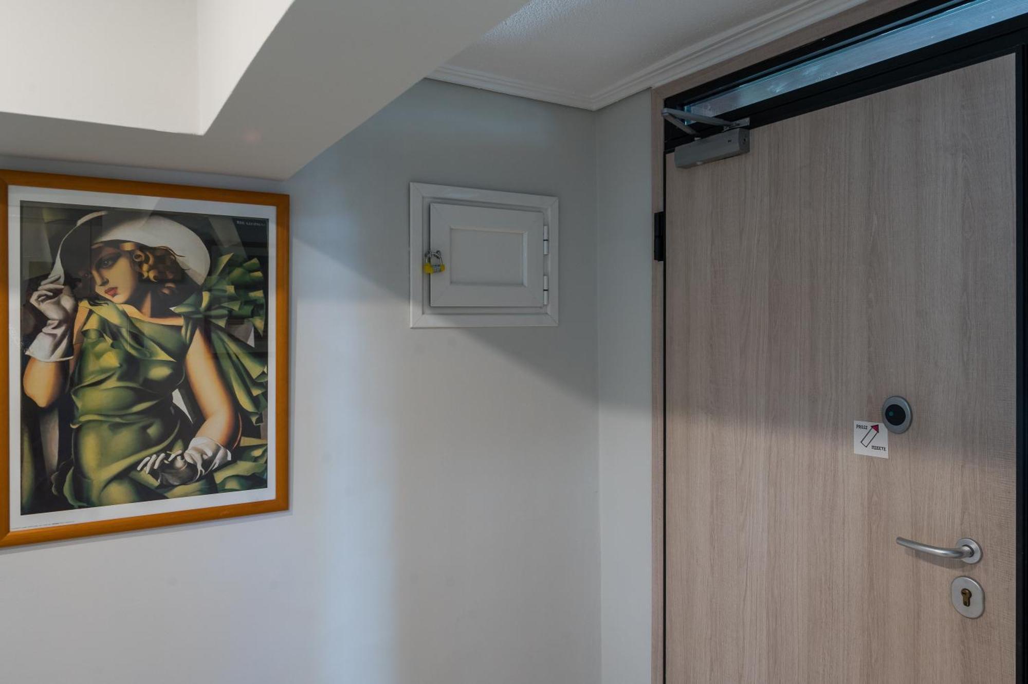 Glyfada'S Cosy Apartments アテネ エクステリア 写真
