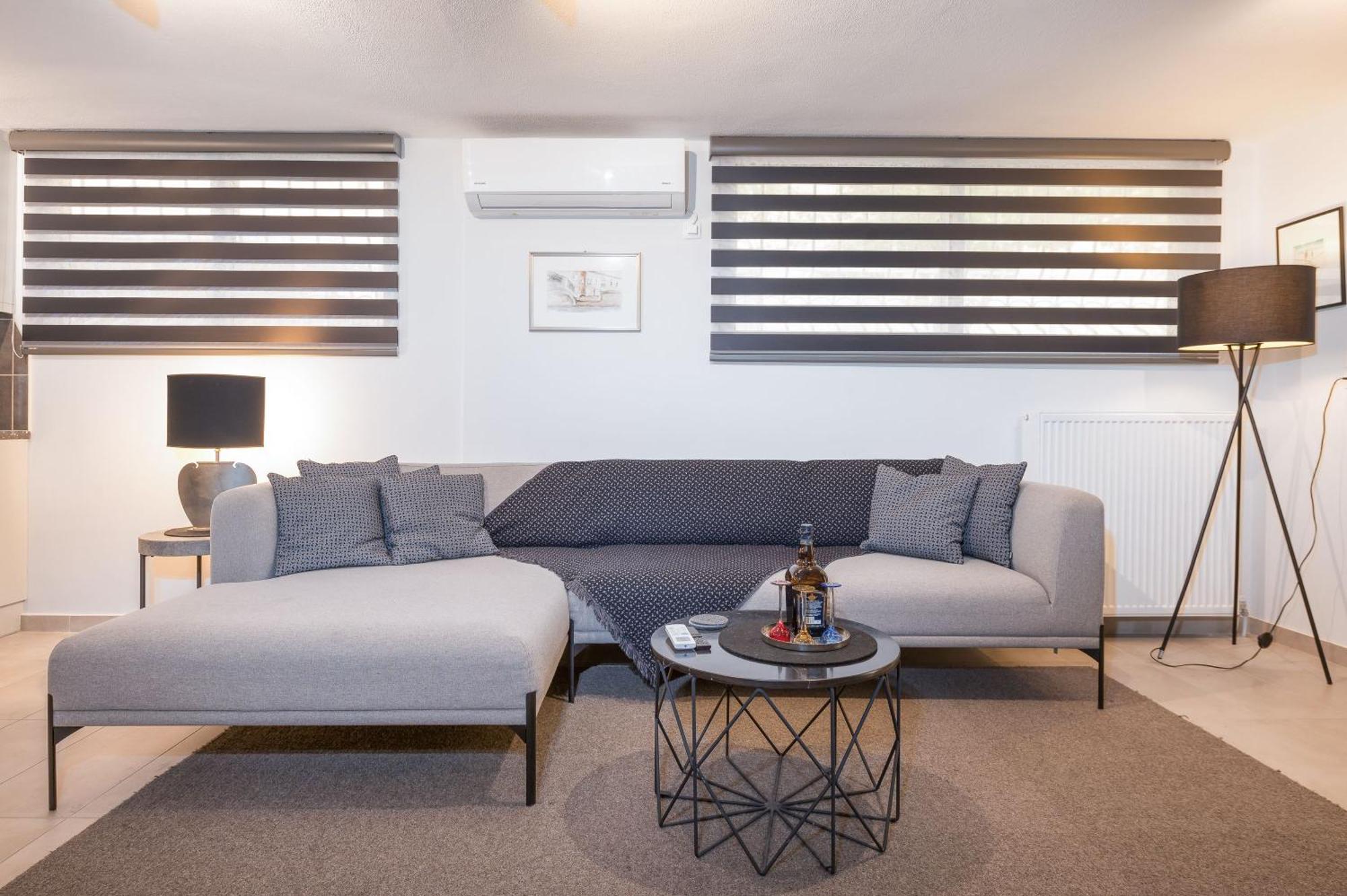 Glyfada'S Cosy Apartments アテネ エクステリア 写真