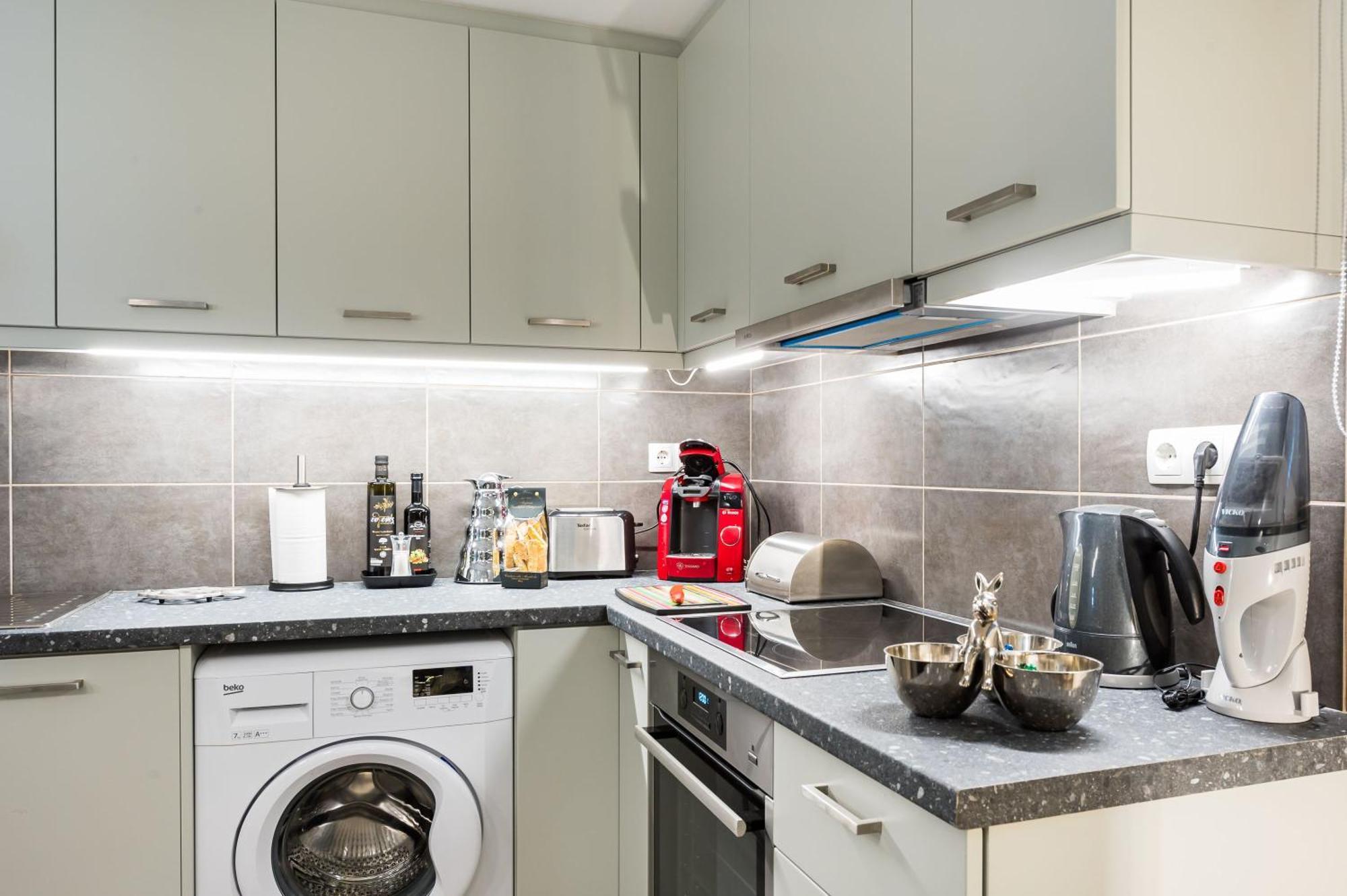 Glyfada'S Cosy Apartments アテネ エクステリア 写真