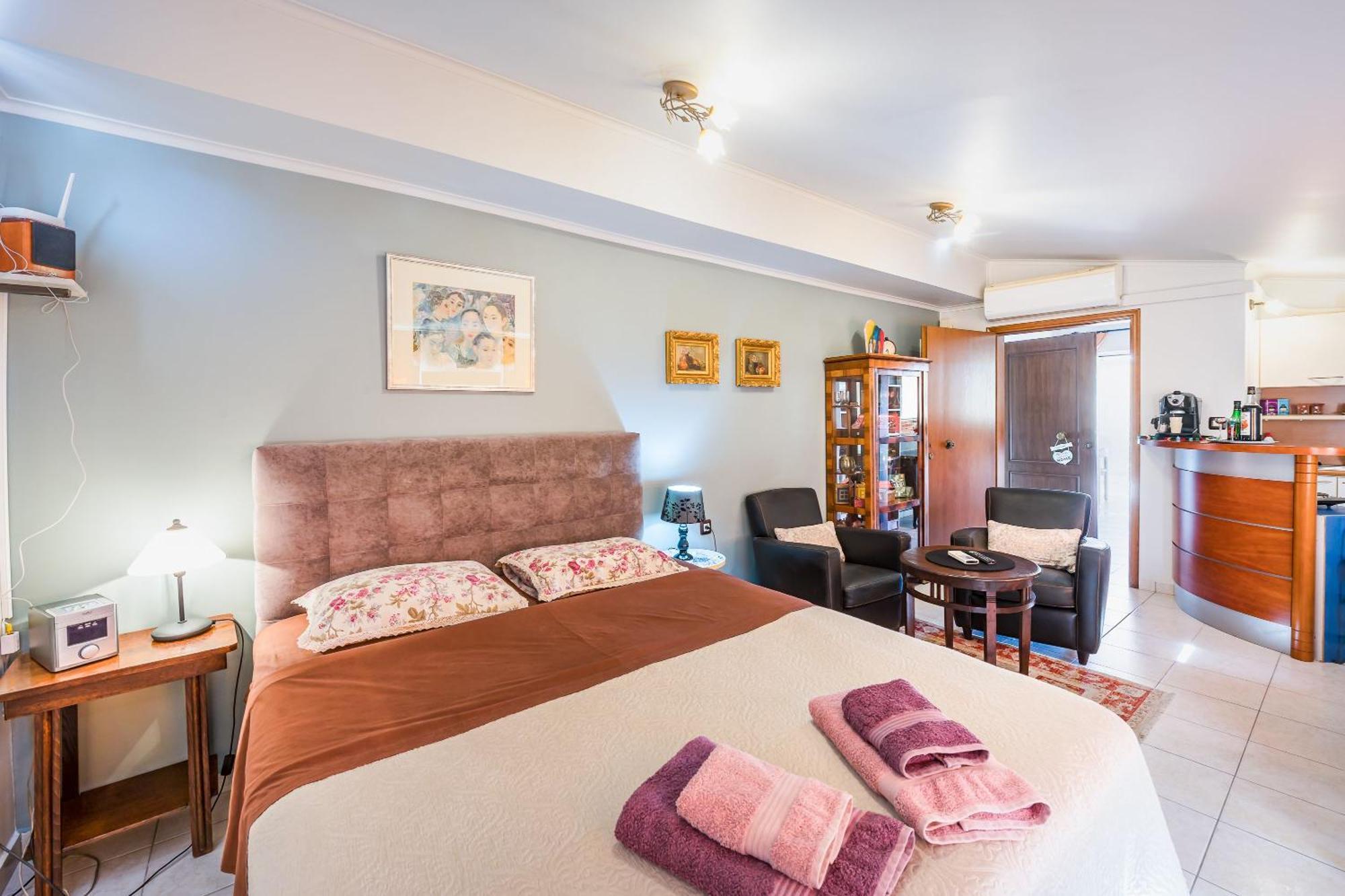 Glyfada'S Cosy Apartments アテネ エクステリア 写真
